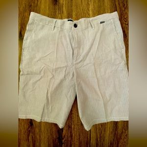 Hurley men’s golf shorts size 36 waist